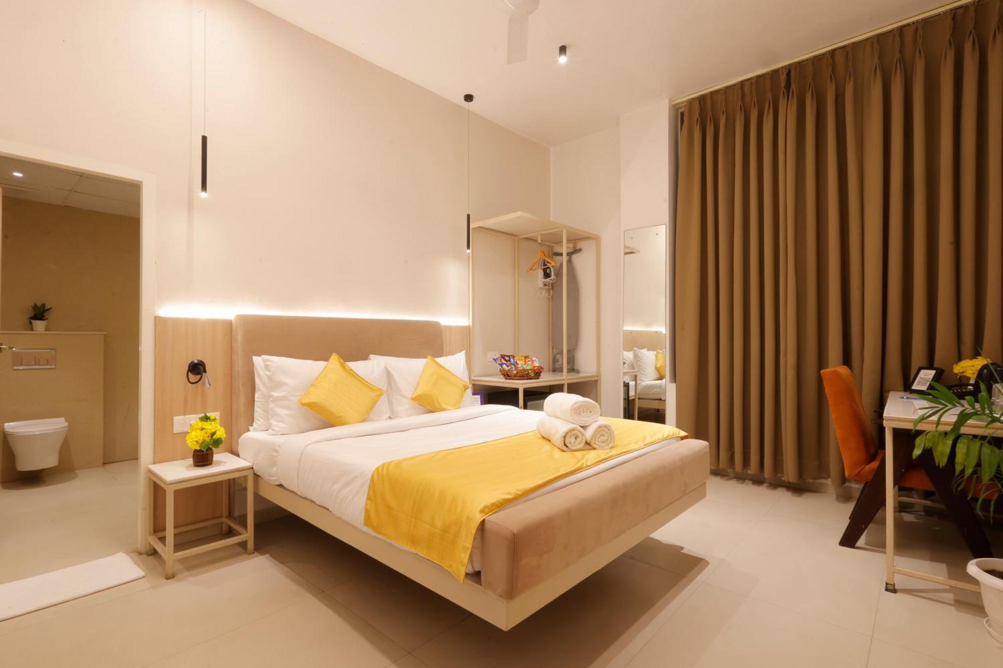 Hotel Varuna Varanasi Exterior photo